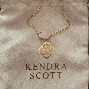 Kendra Scott necklace